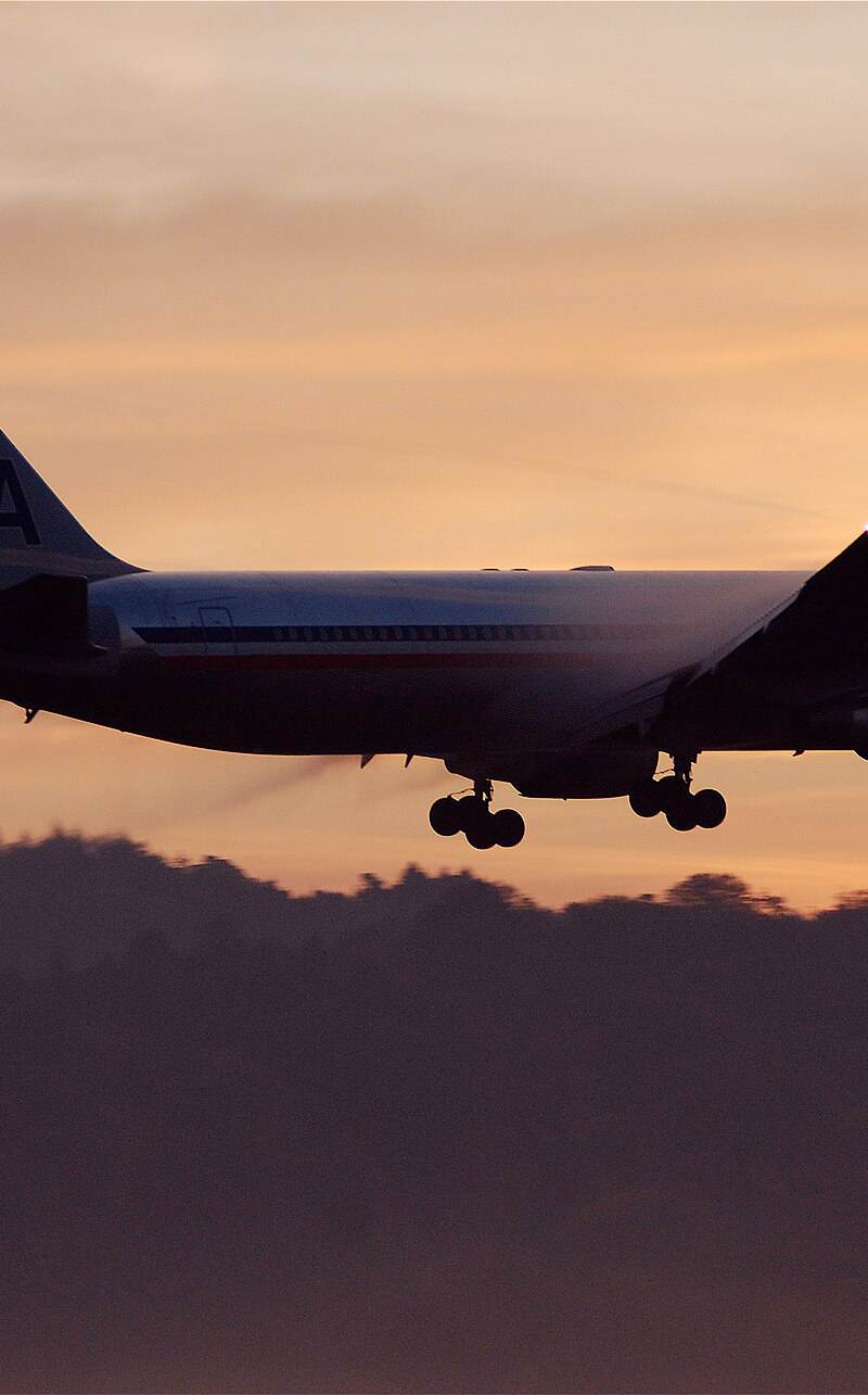 N39356 - Twin-engine aircraft