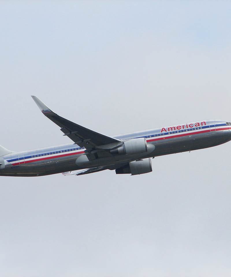 N39364 - Twin-engine aircraft