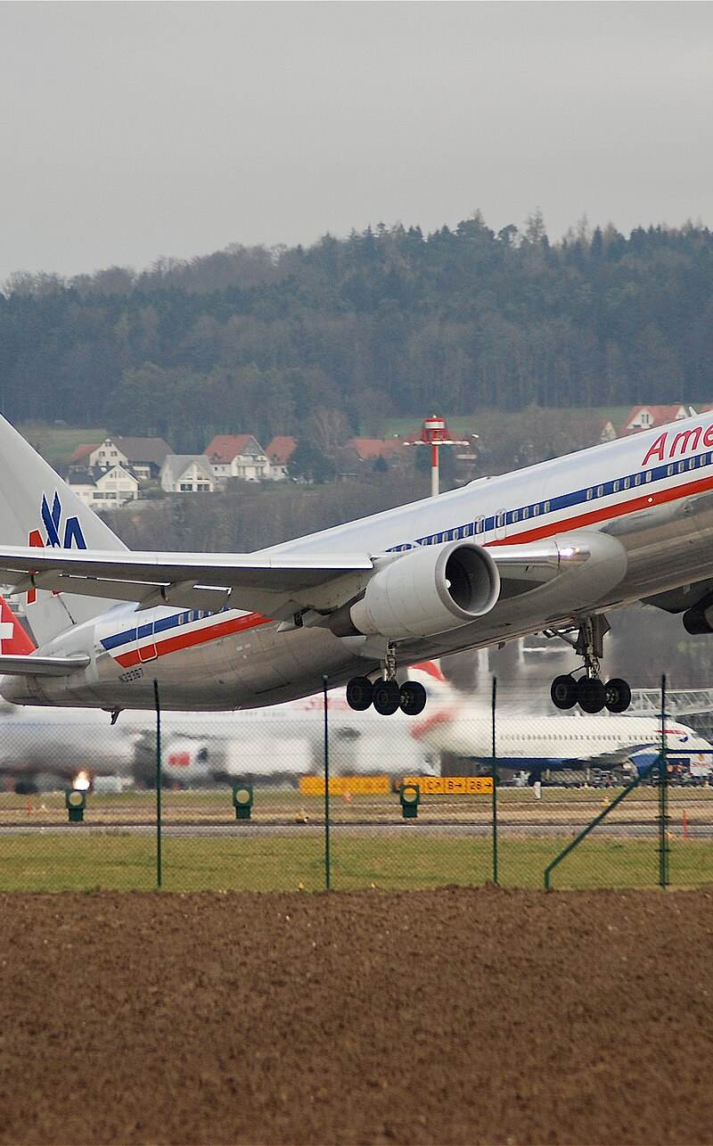 N39367 - Twin-engine aircraft