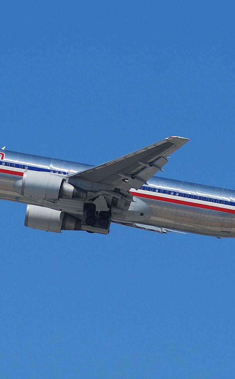 N39367 - Twin-engine aircraft