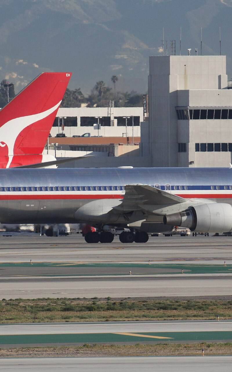 N39367 - Twin-engine aircraft
