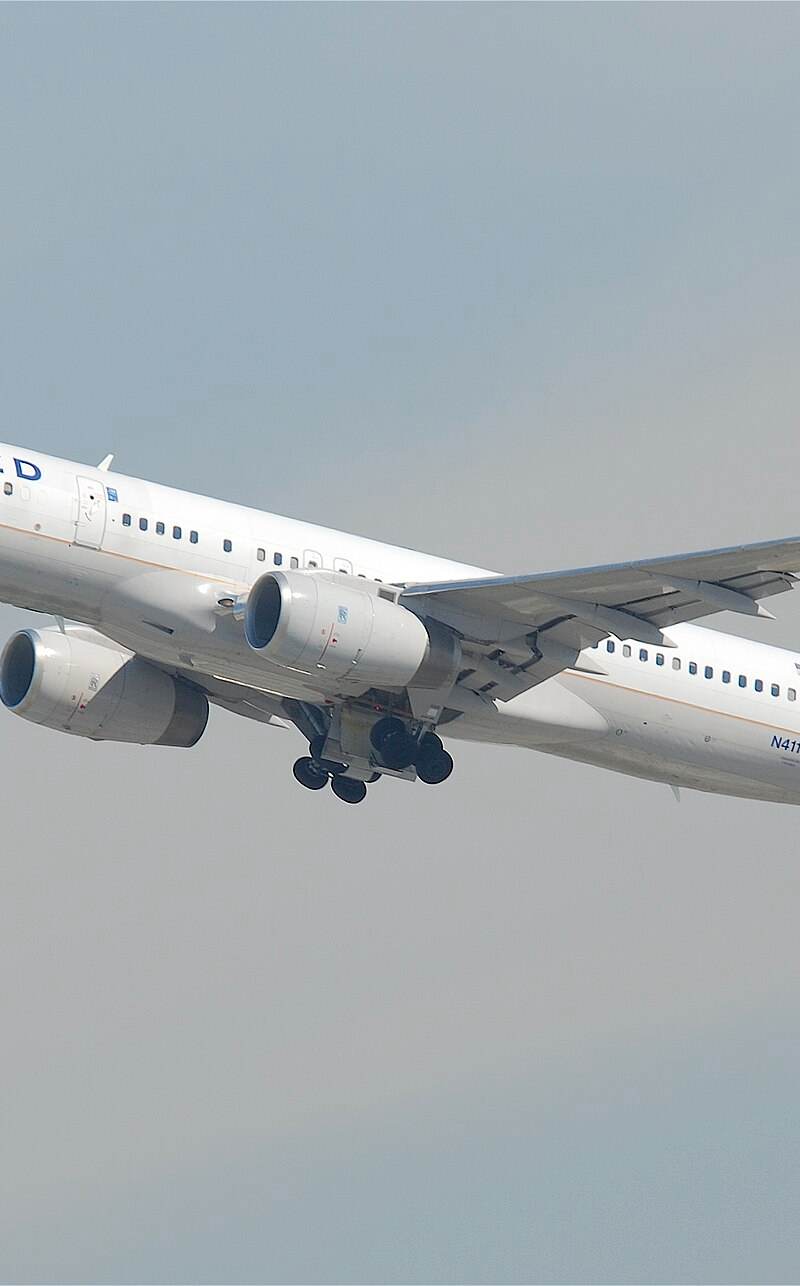 N41140 - Twin-engine aircraft