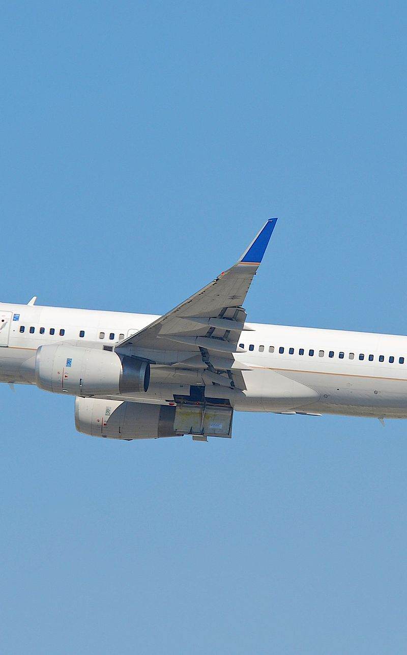 N41140 - Twin-engine aircraft
