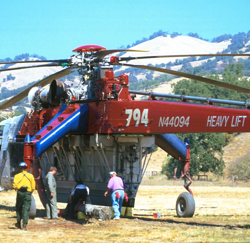 N44094 - Helicopter
