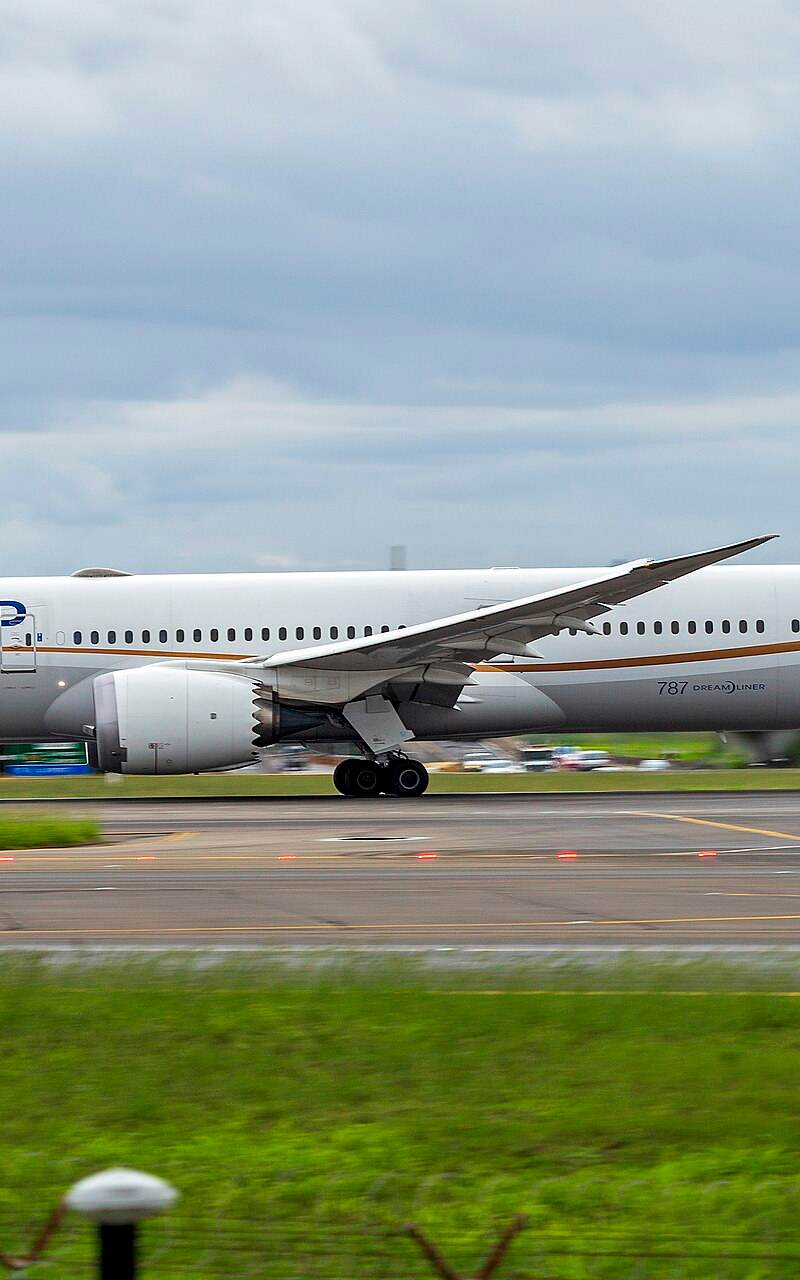 N45956 - Twin-engine aircraft