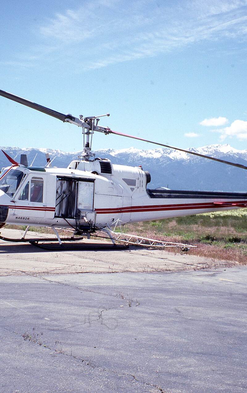 N46928 - Helicopter
