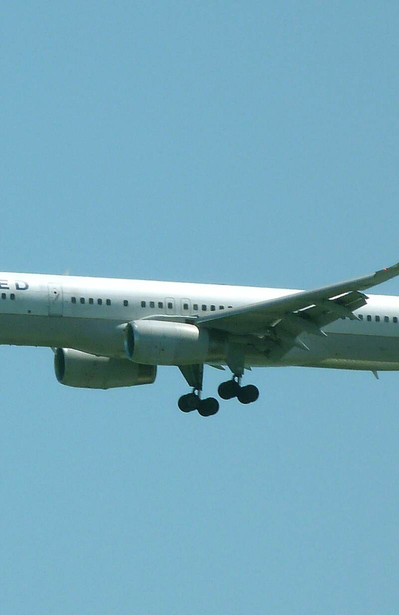 N48127 - Twin-engine aircraft