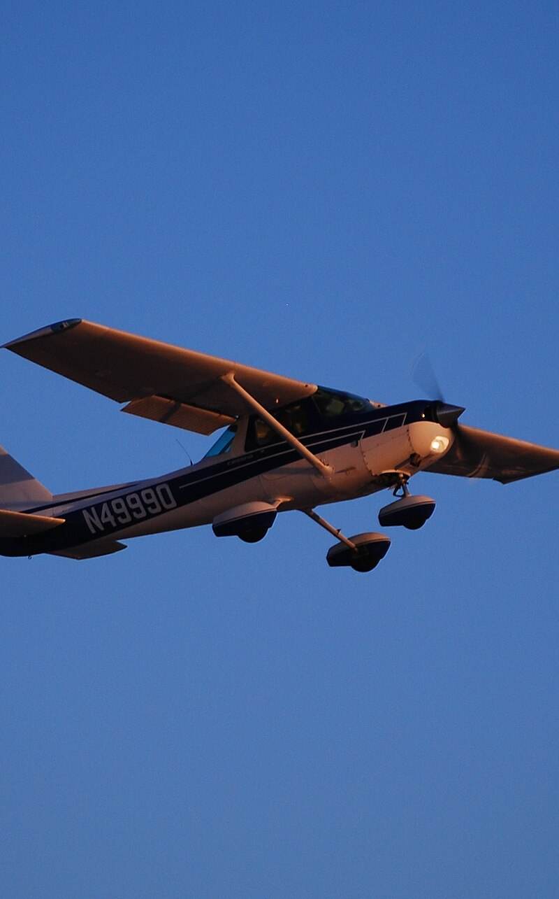 N49990 - Cessna