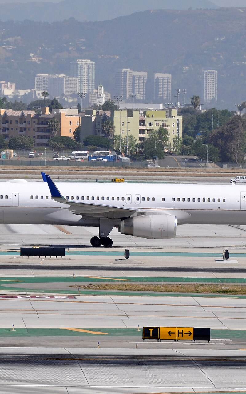 N57870 - Boeing