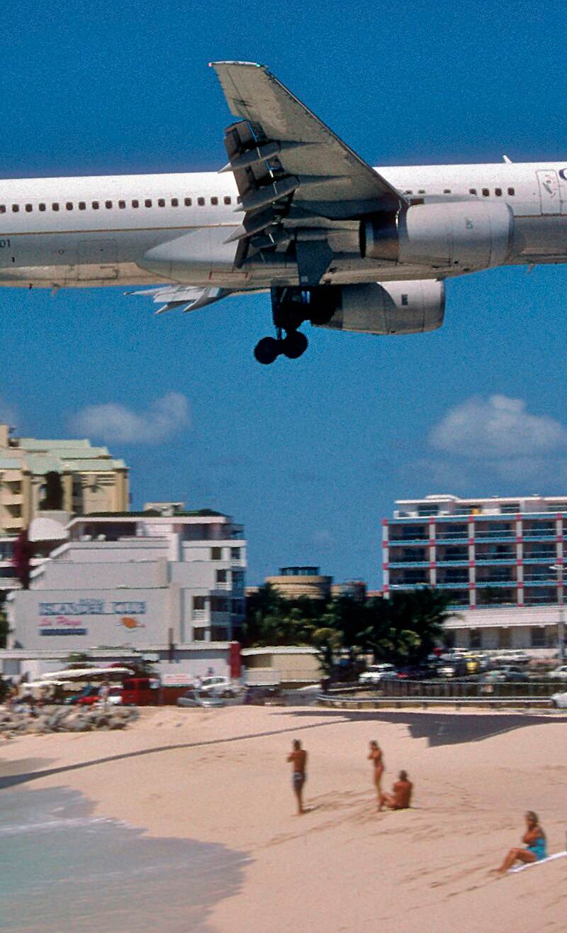 N58101 - Twin-engine aircraft