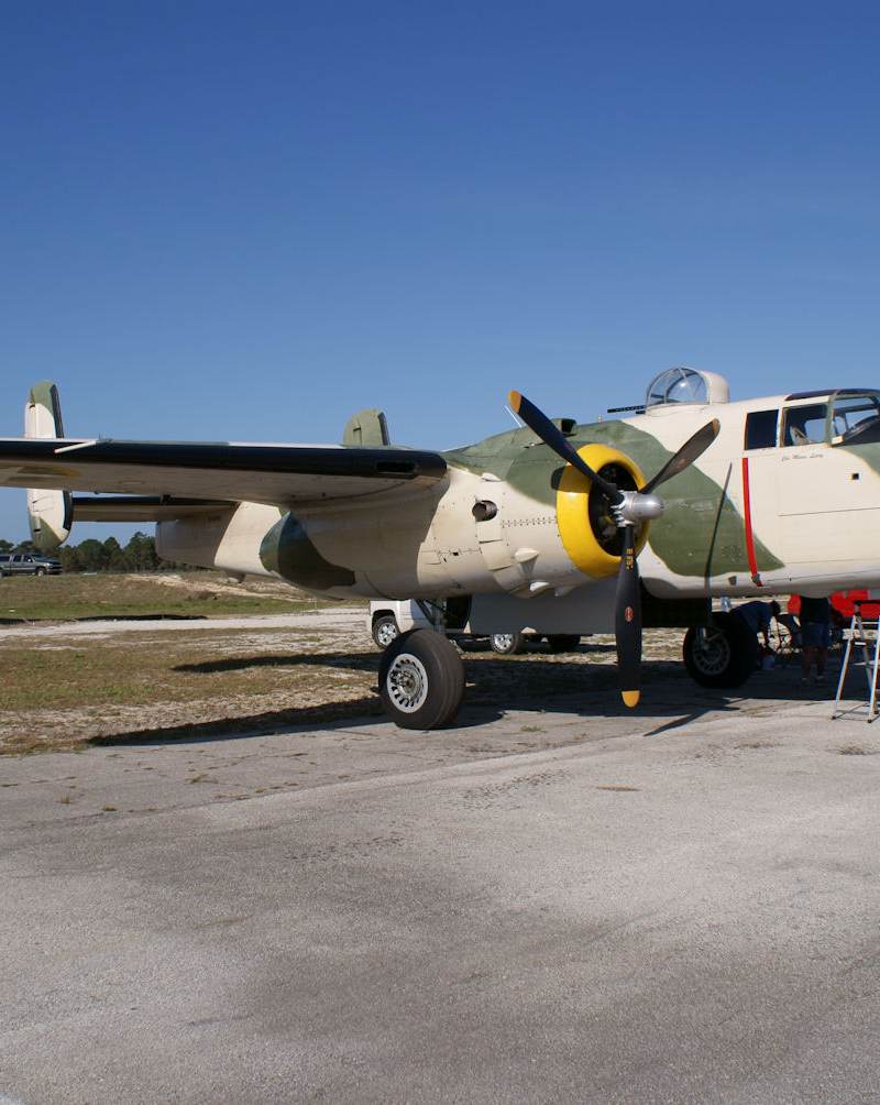  - Twin-engine aircraft