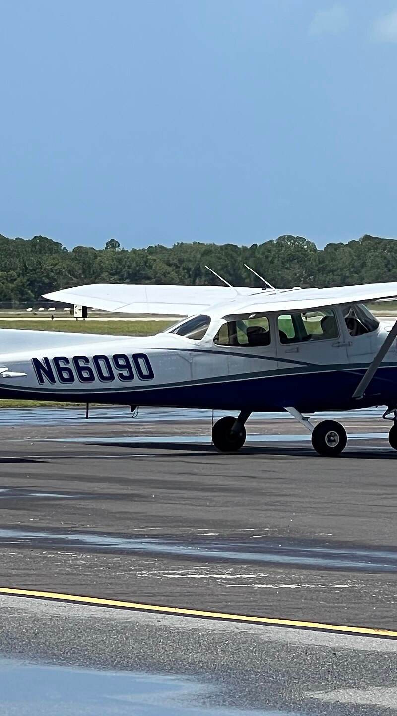 N66090 - Single-engine aircraft