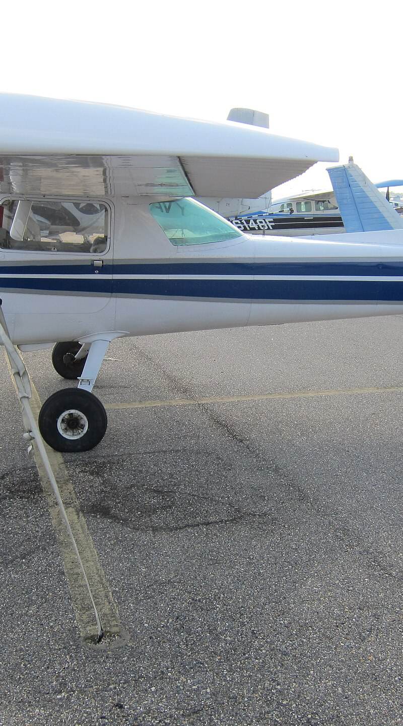N67402 - Single-engine aircraft