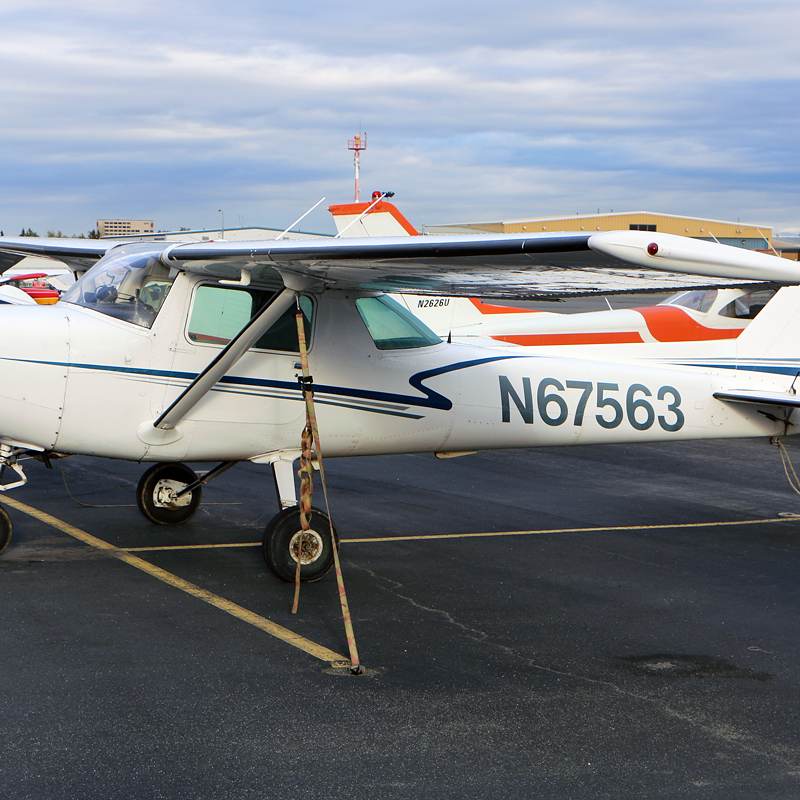 N67563 - Single-engine aircraft