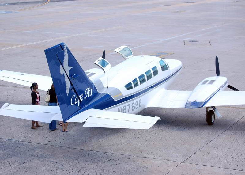 N67886 - Twin-engine aircraft