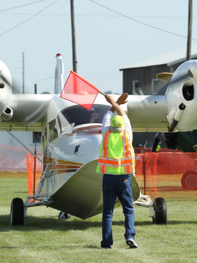 N68102 - Twin-engine aircraft