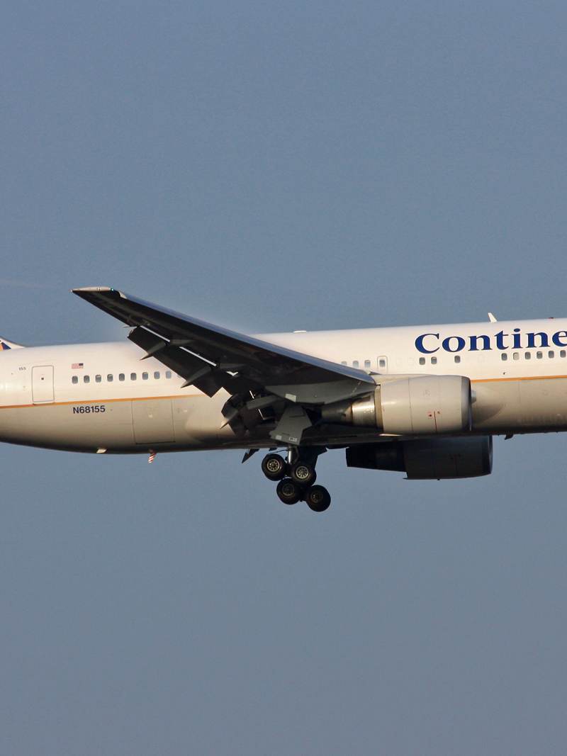 N68155 - Twin-engine aircraft