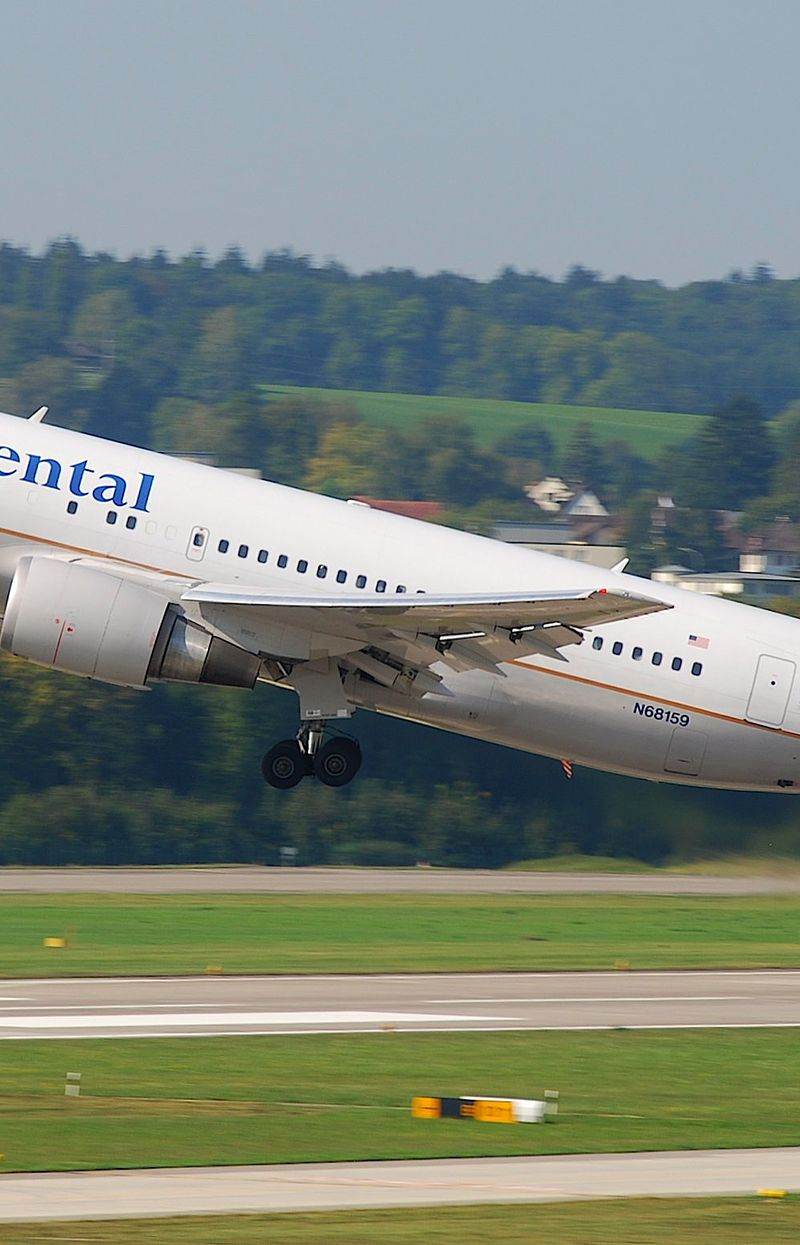 N68159 - Twin-engine aircraft
