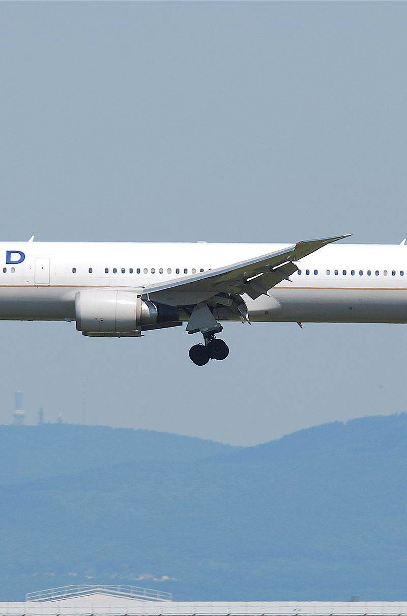 N69059 - Twin-engine aircraft