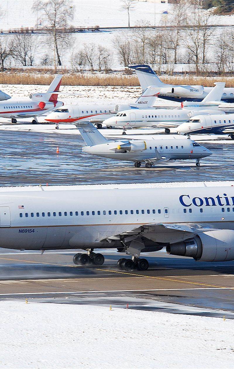 N69154 - Business jet