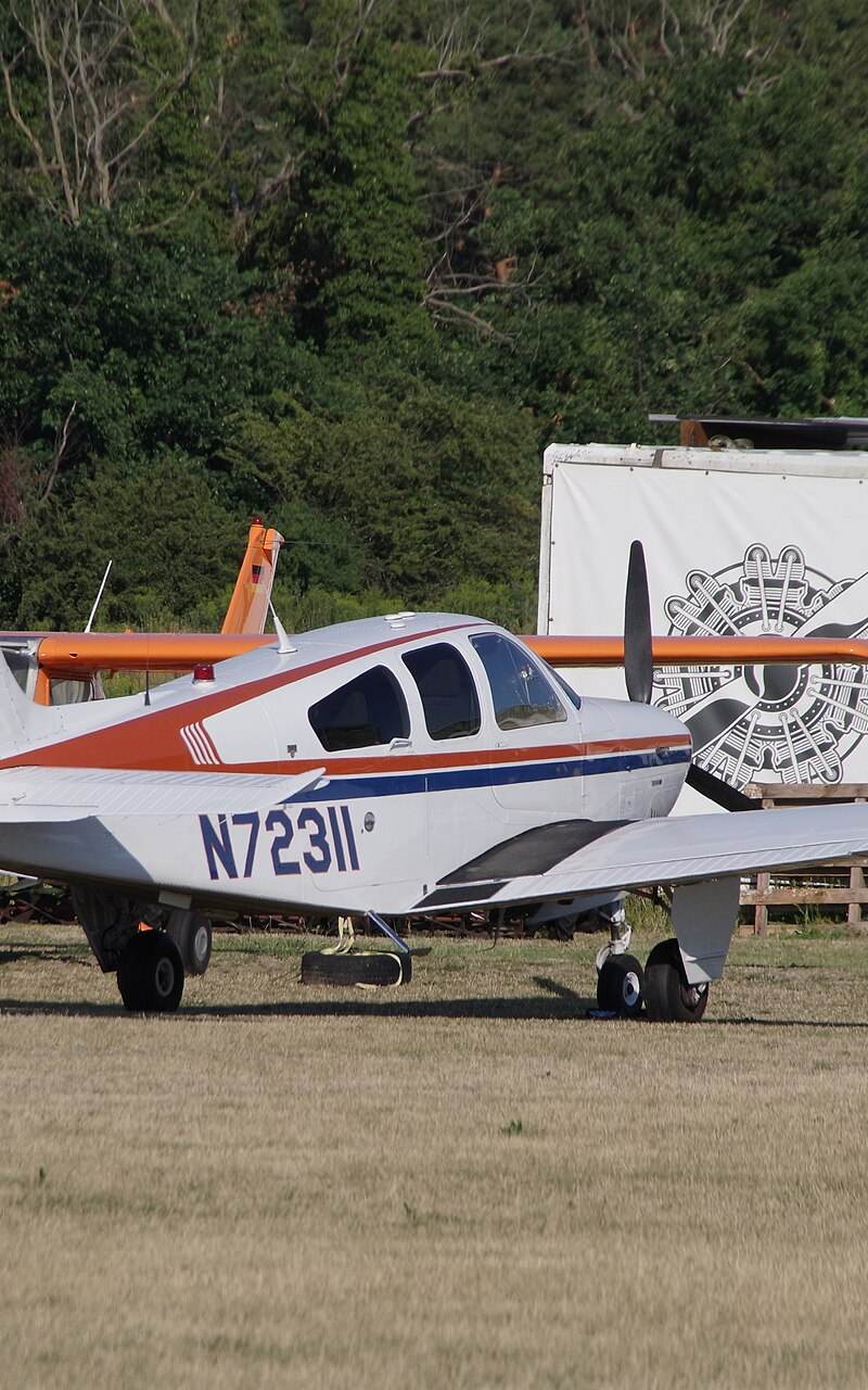 N72311 - Single-engine aircraft