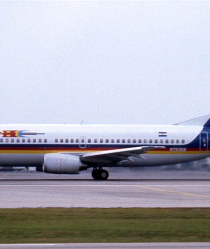N75356 - Twin-engine aircraft