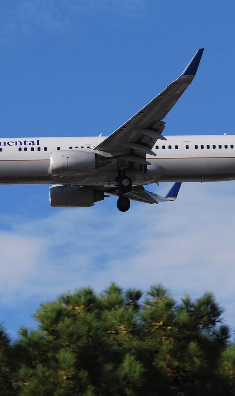N75425 - Boeing