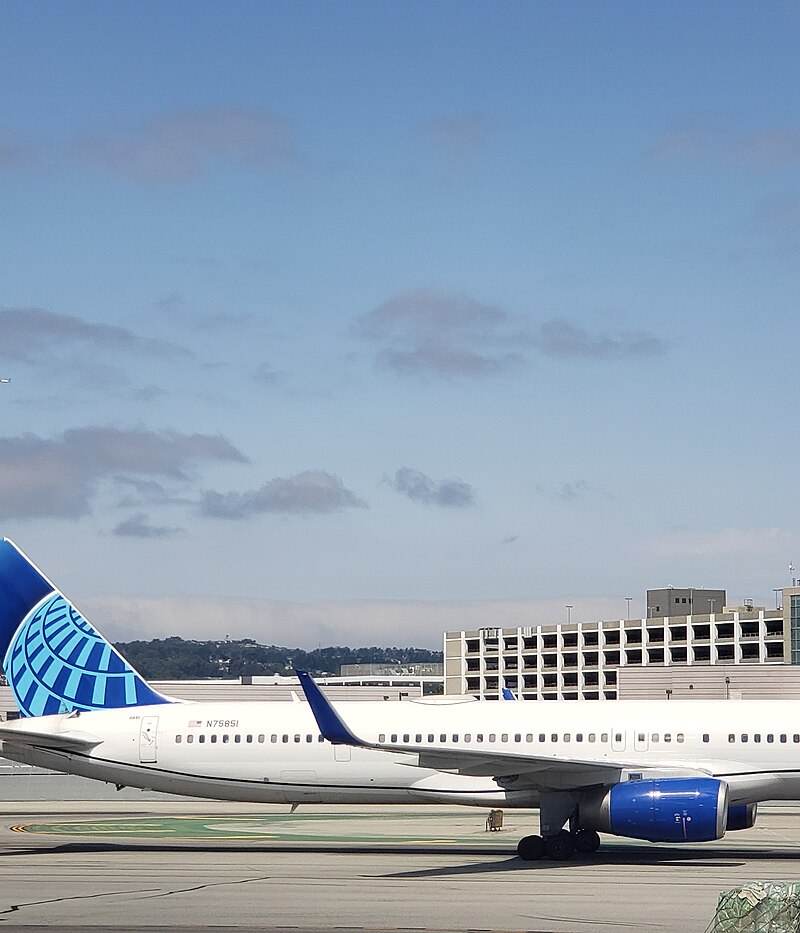 N75851 - Boeing
