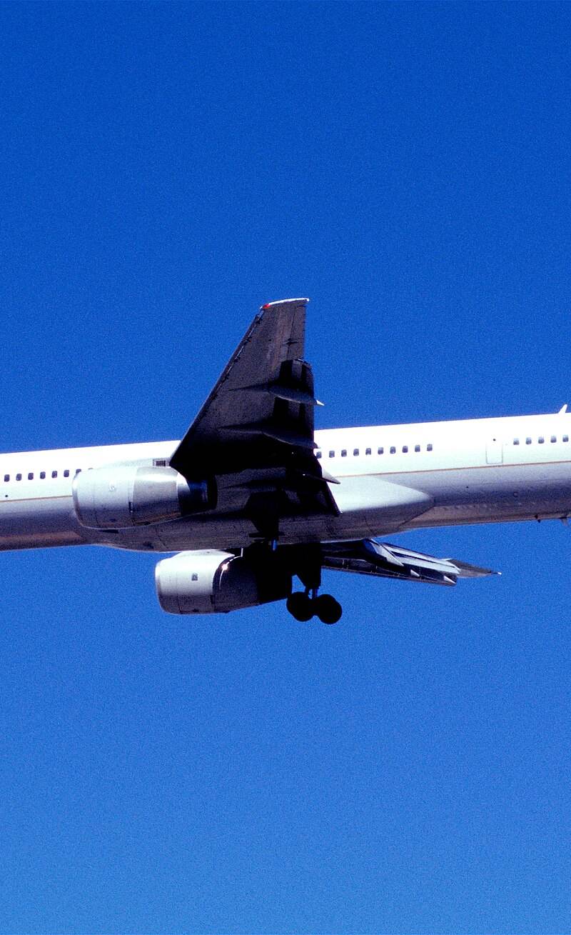 N75853 - Twin-engine aircraft