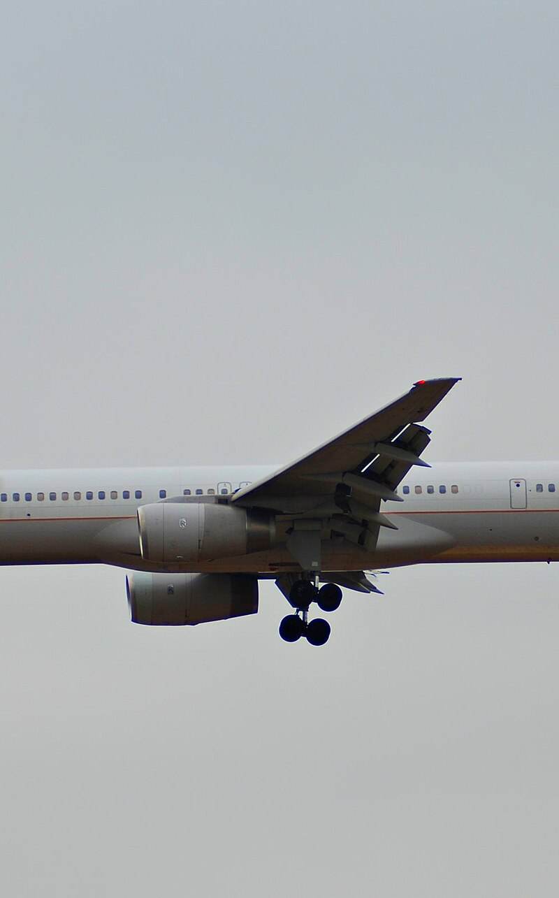 N75853 - Twin-engine aircraft