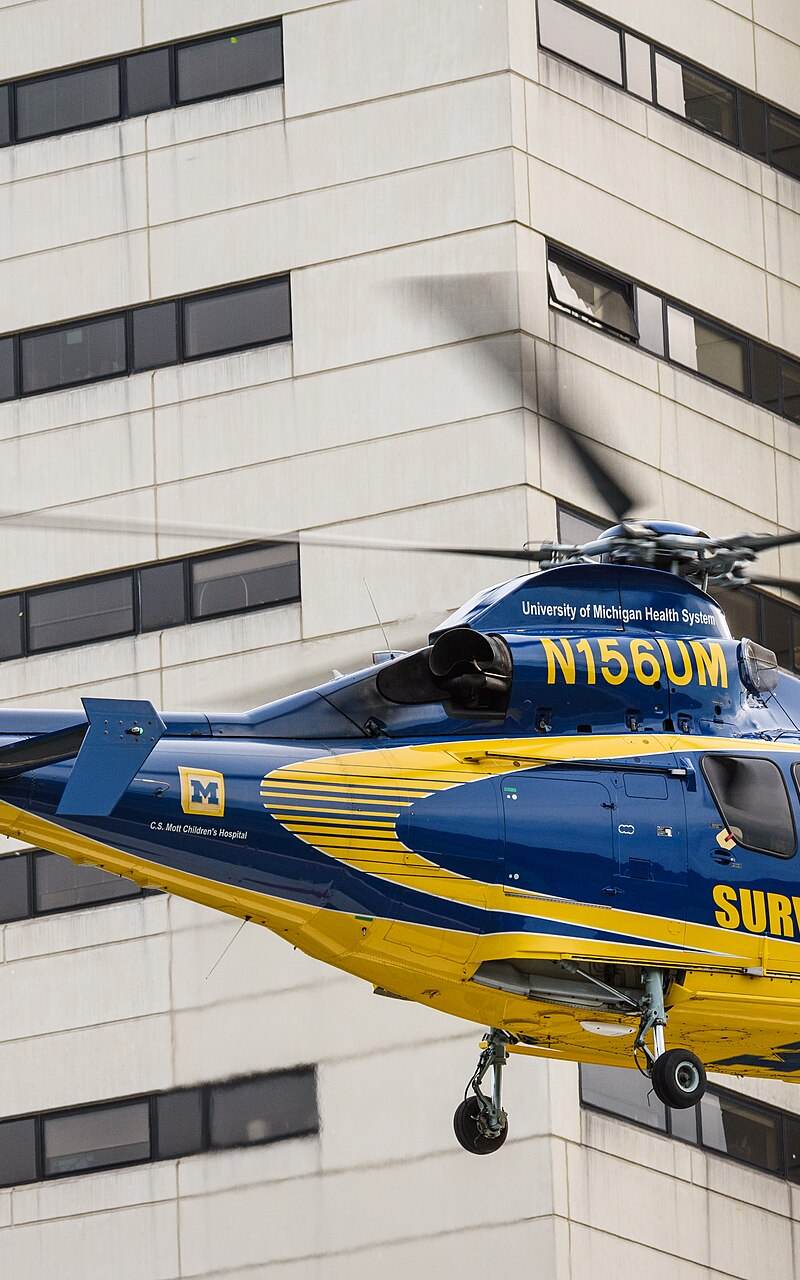N156UM - Helicopter