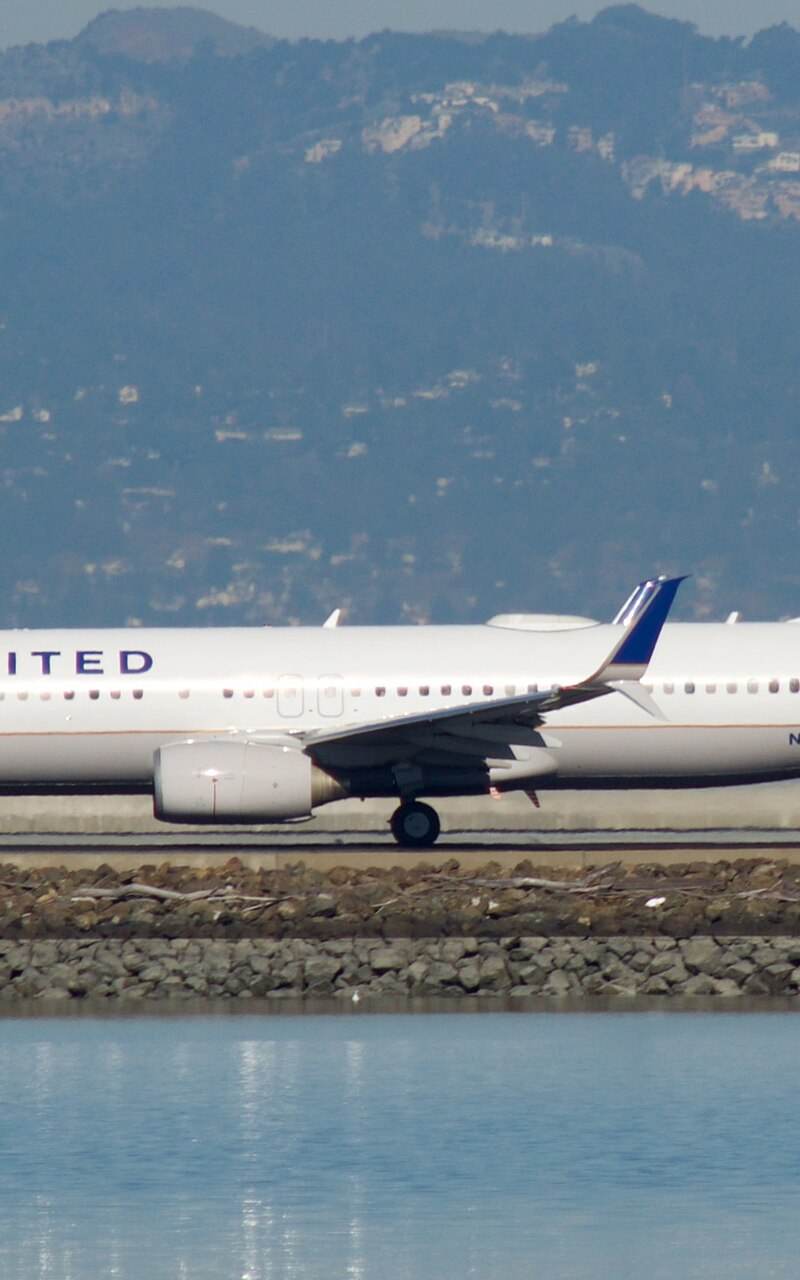 N76528 - Boeing