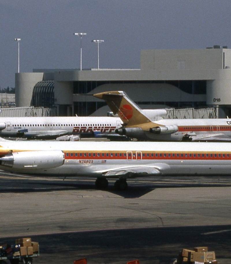 N76823 - Aircraft
