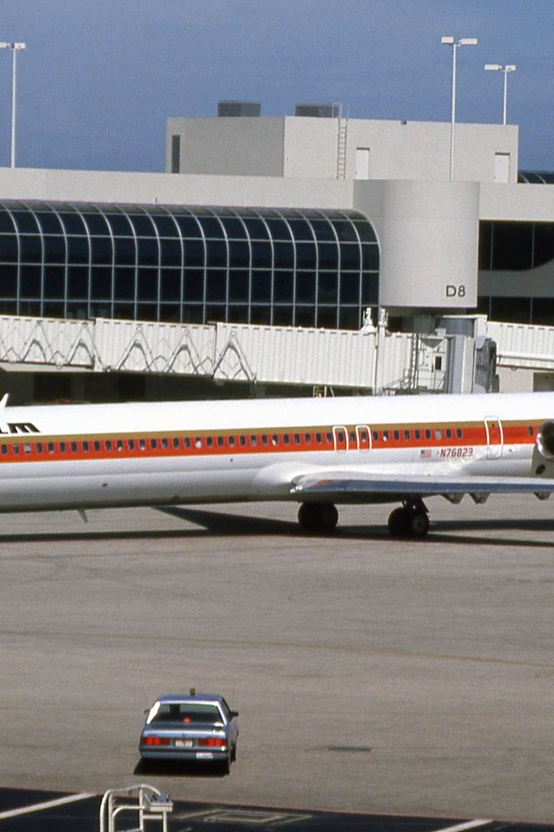 N76823 - Douglas