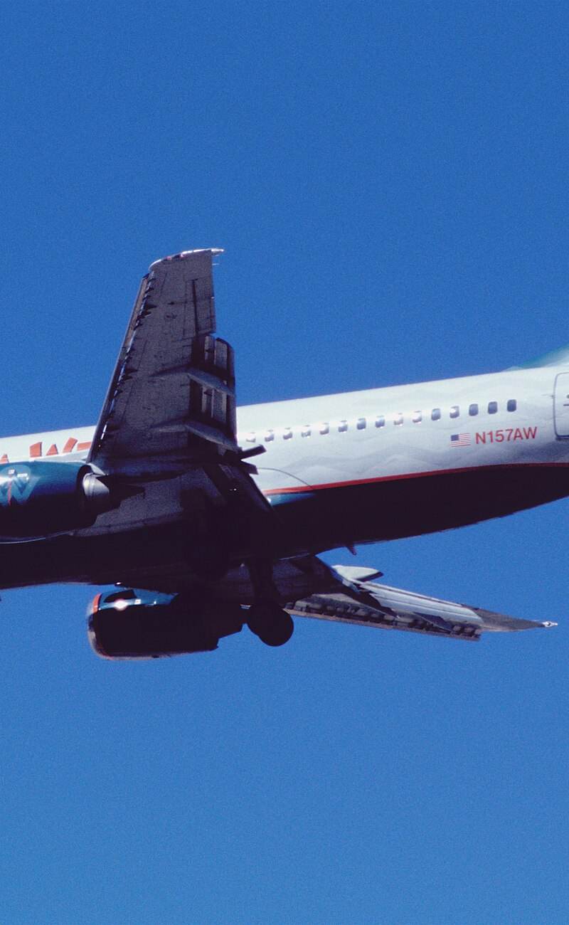 N157AW - Twin-engine aircraft
