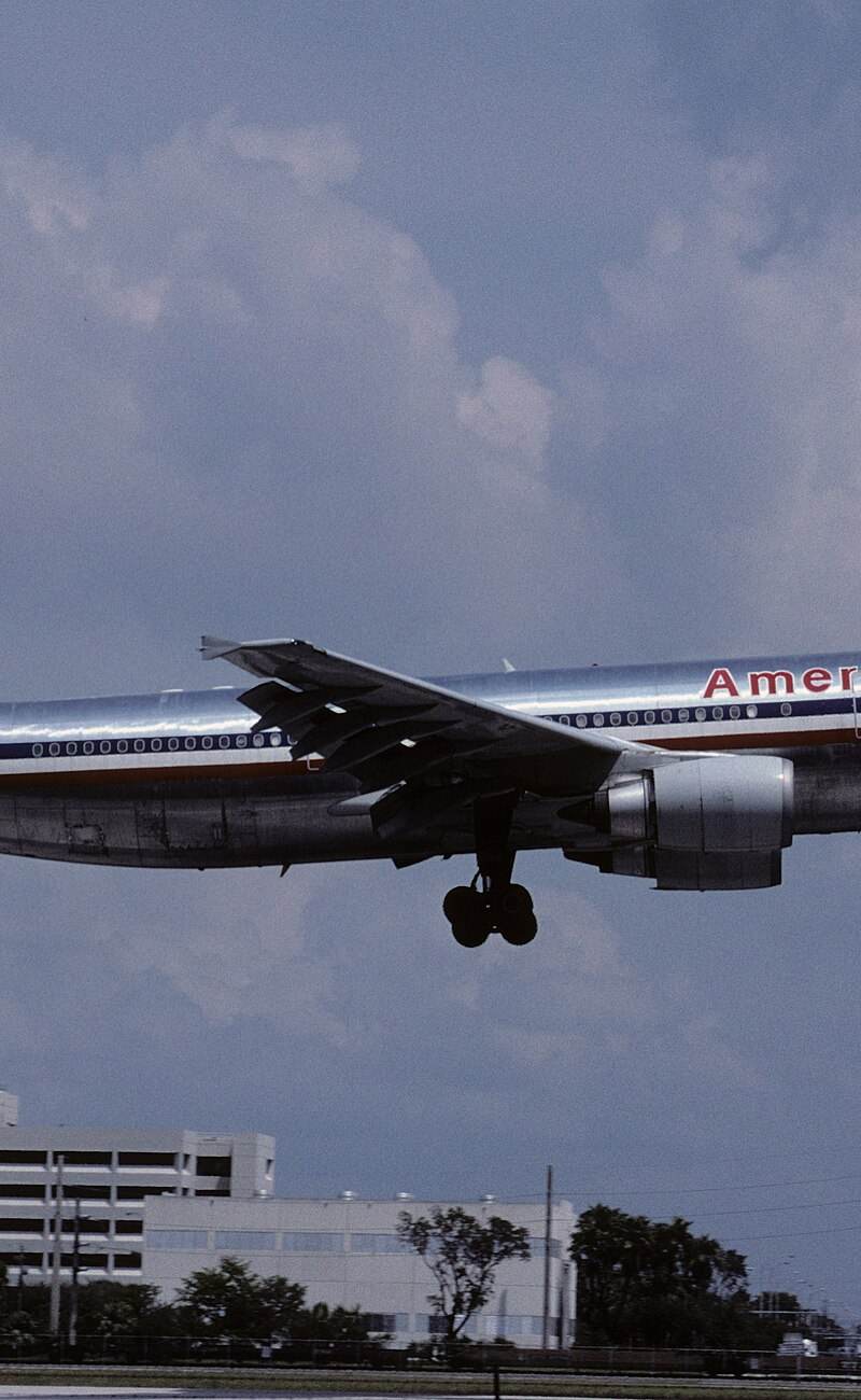 N77080 - Douglas