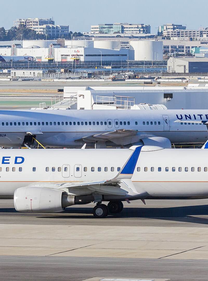N77525 - Boeing