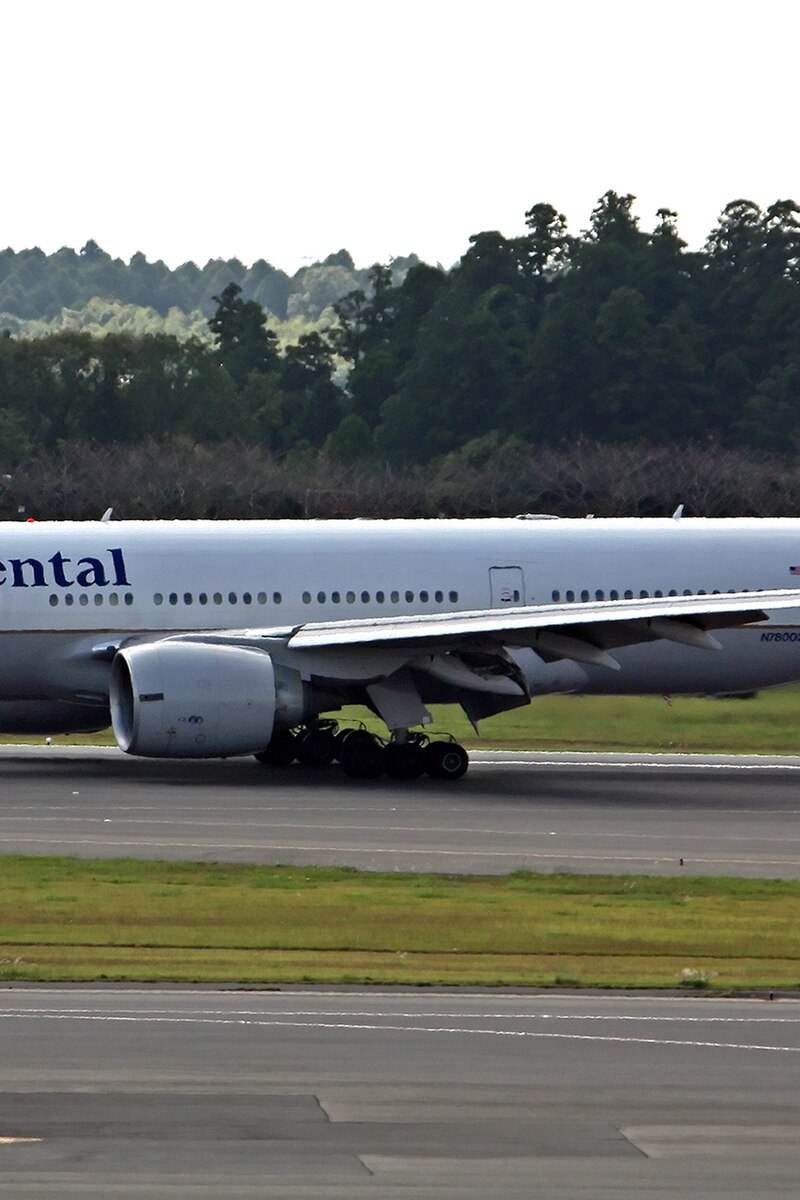 N78002 - Boeing