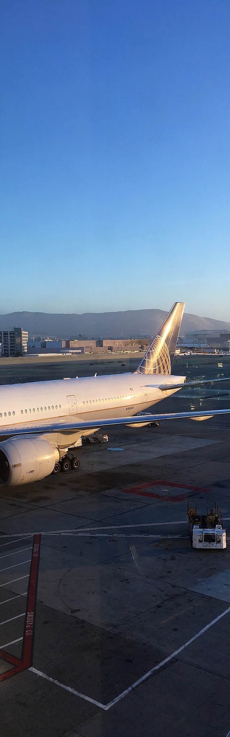 N78008 - Boeing