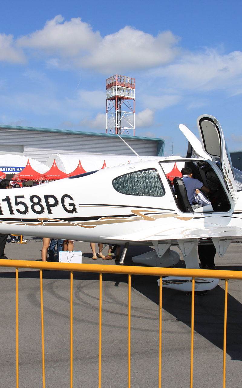 N158PG - Cirrus