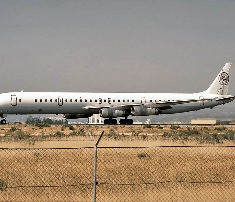 N161DB - Douglas