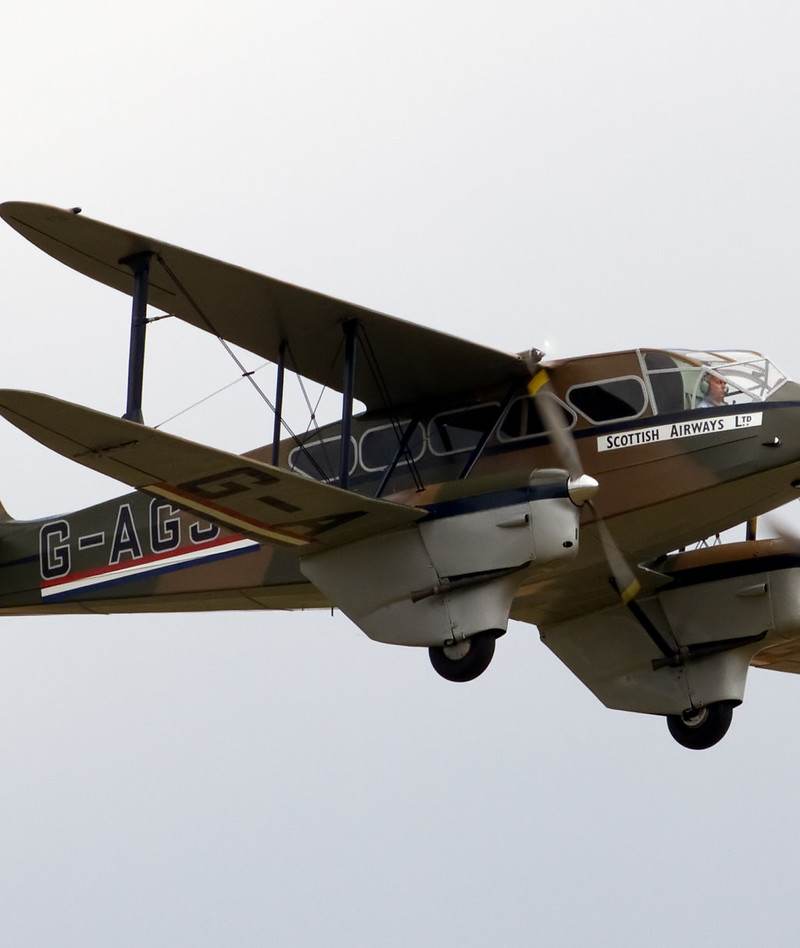 G-AGJG - Twin-engine aircraft